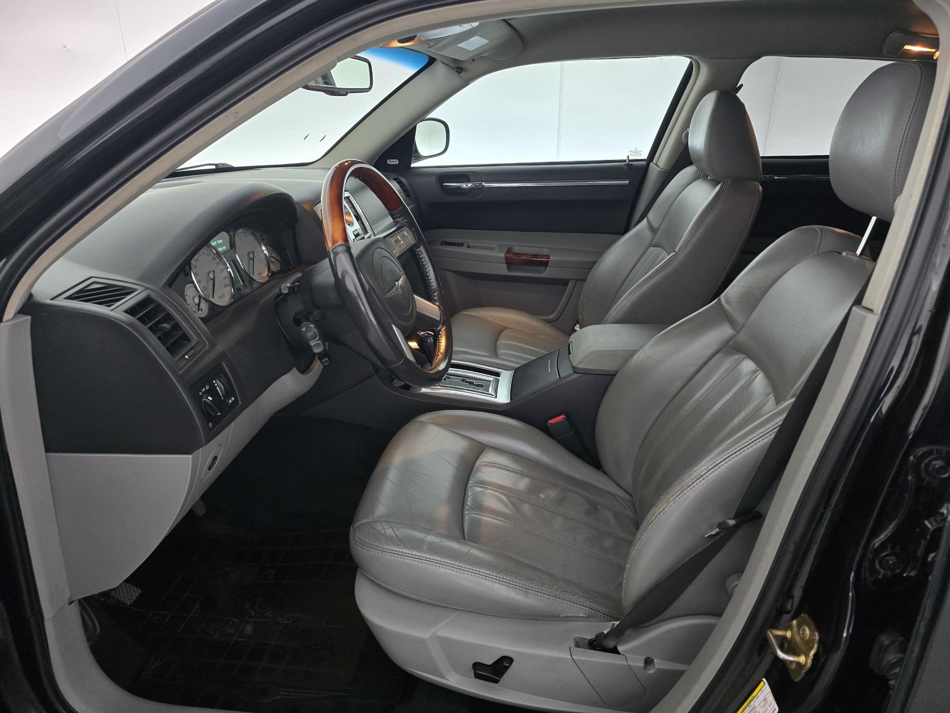 Chrysler 300C 5.7 Hemi AWD 2006, kuva 7/24