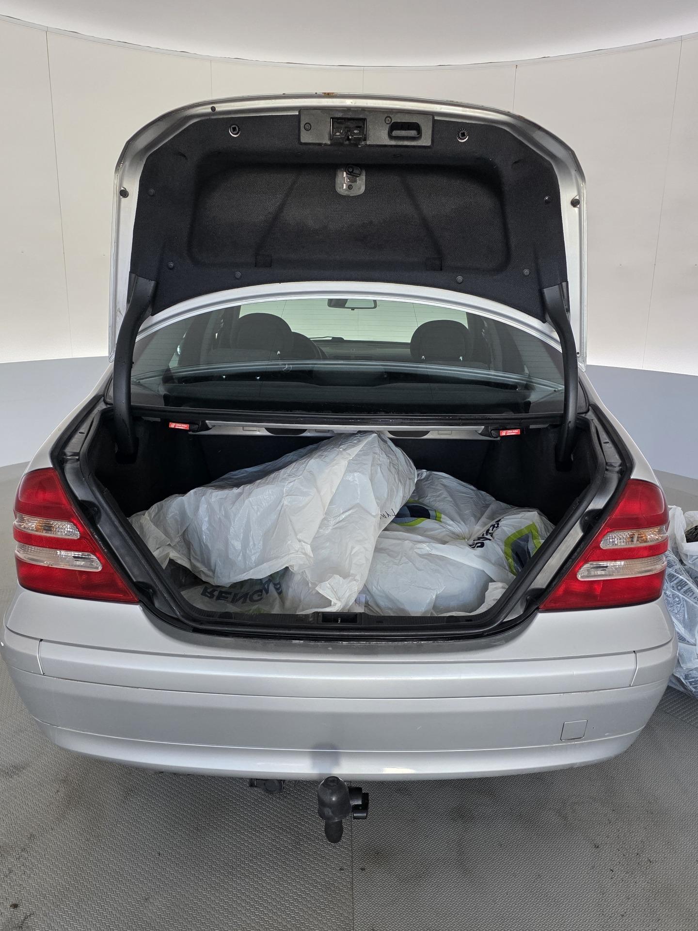 Mercedes-Benz C 200CDI A Classic 2002, kuva 7/24