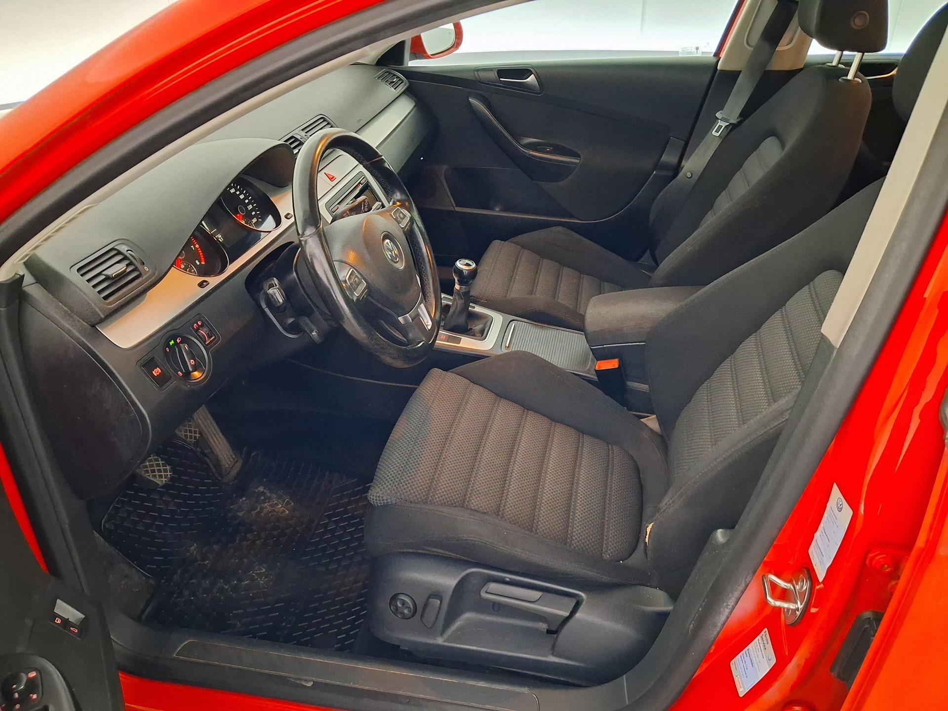Volkswagen Passat 2010, kuva 7/24