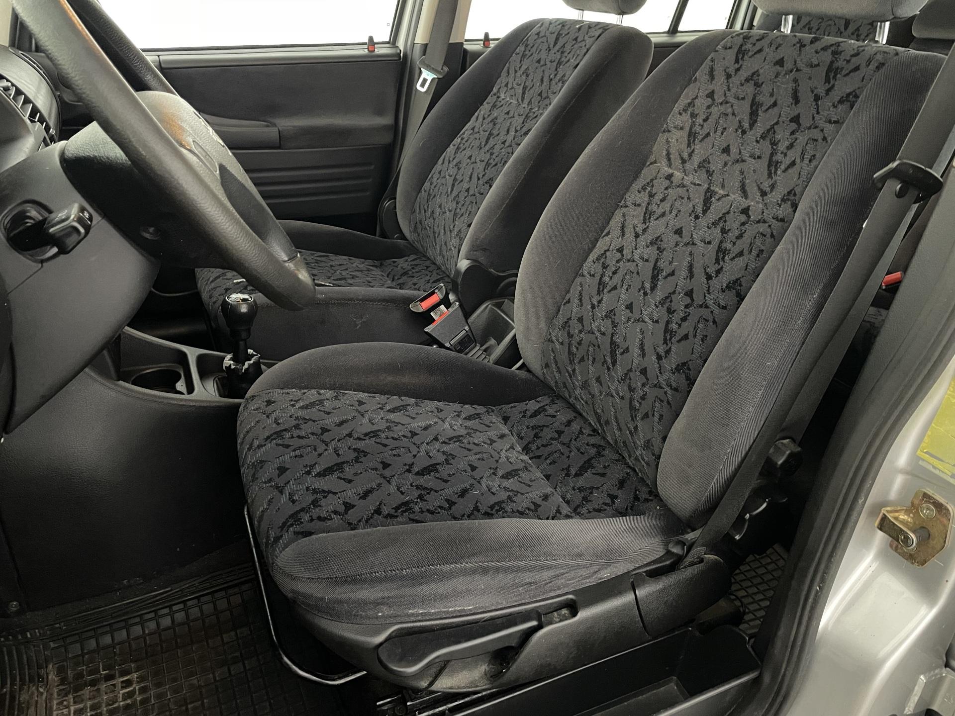 Opel Zafira 1.8 Comfort 2000, photo 7/24