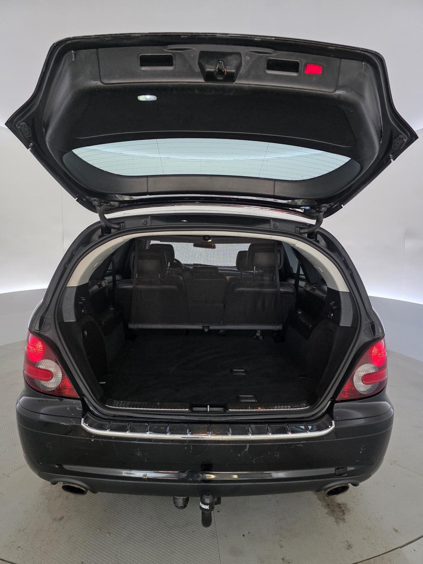 Mercedes-Benz R 2009, kuva 7/24
