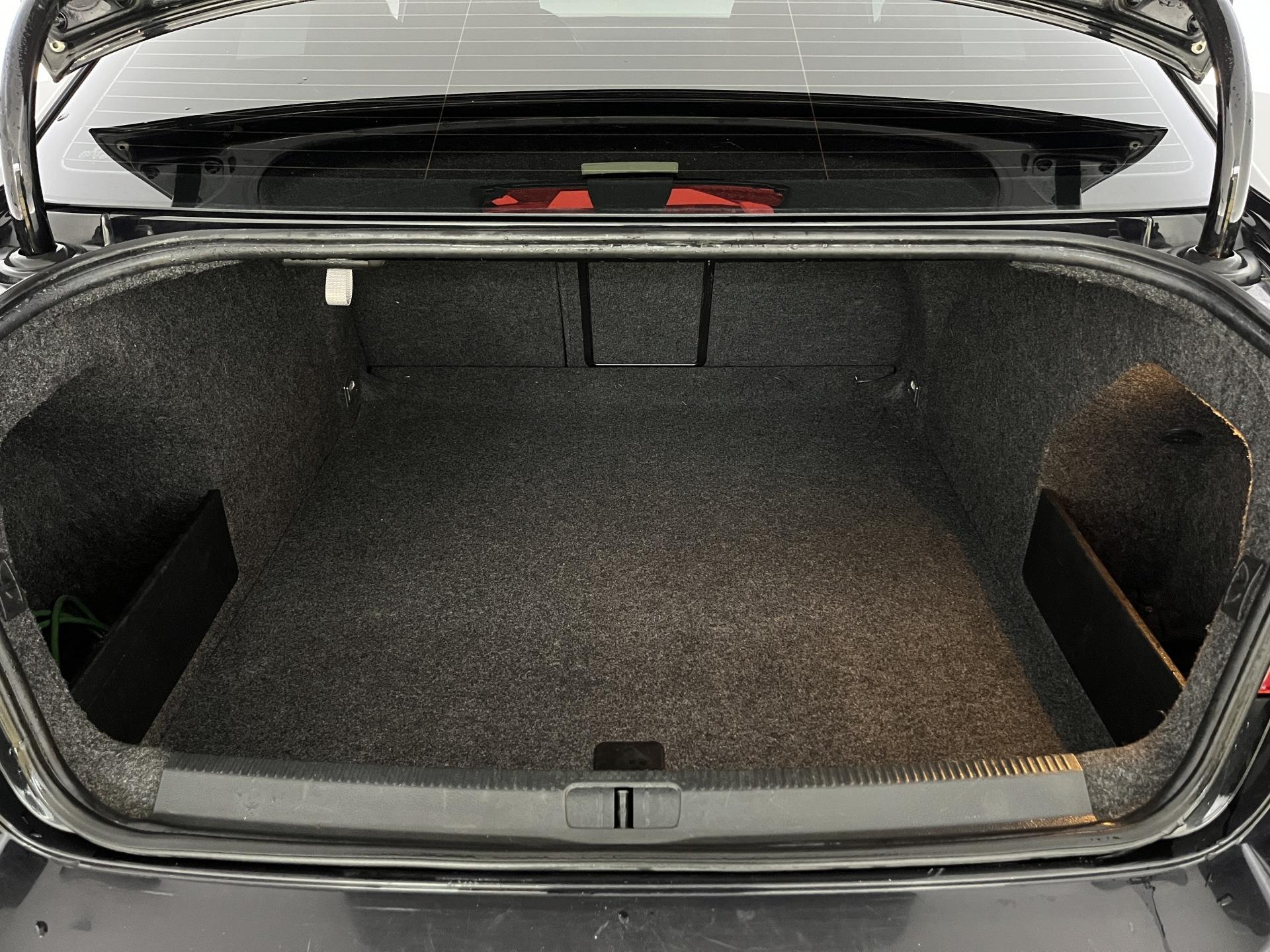 Volkswagen Passat 1.9 TDI Man 105hv 2006, kuva 7/19