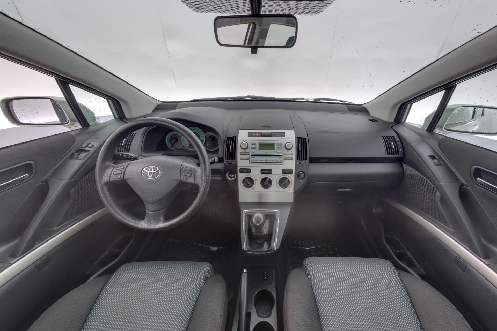 Toyota Corolla Verso 1.6 VVT-i 2005, kuva 7/21