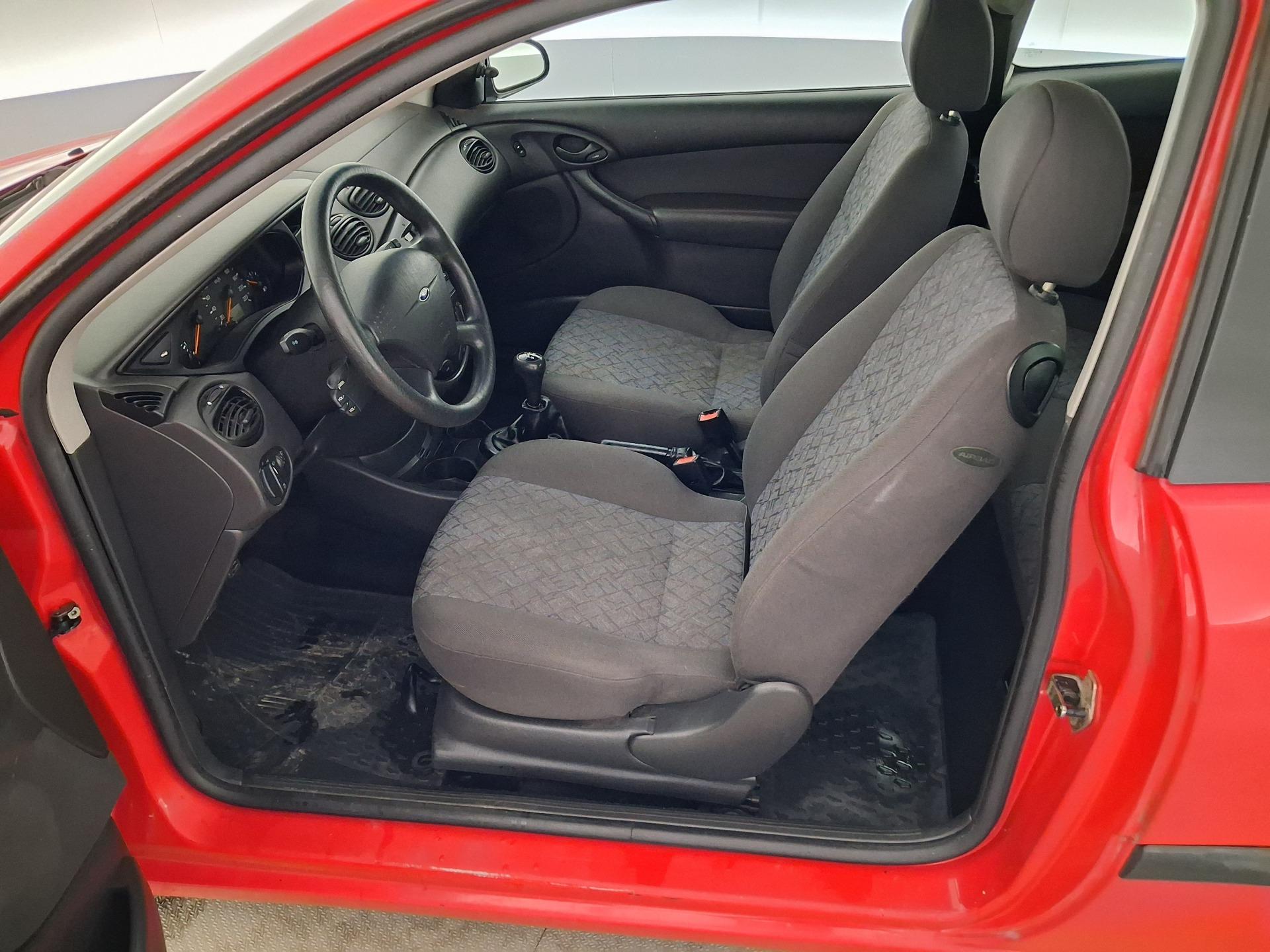 Ford Focus 1.4 Man 75hv 2002, kuva 7/21