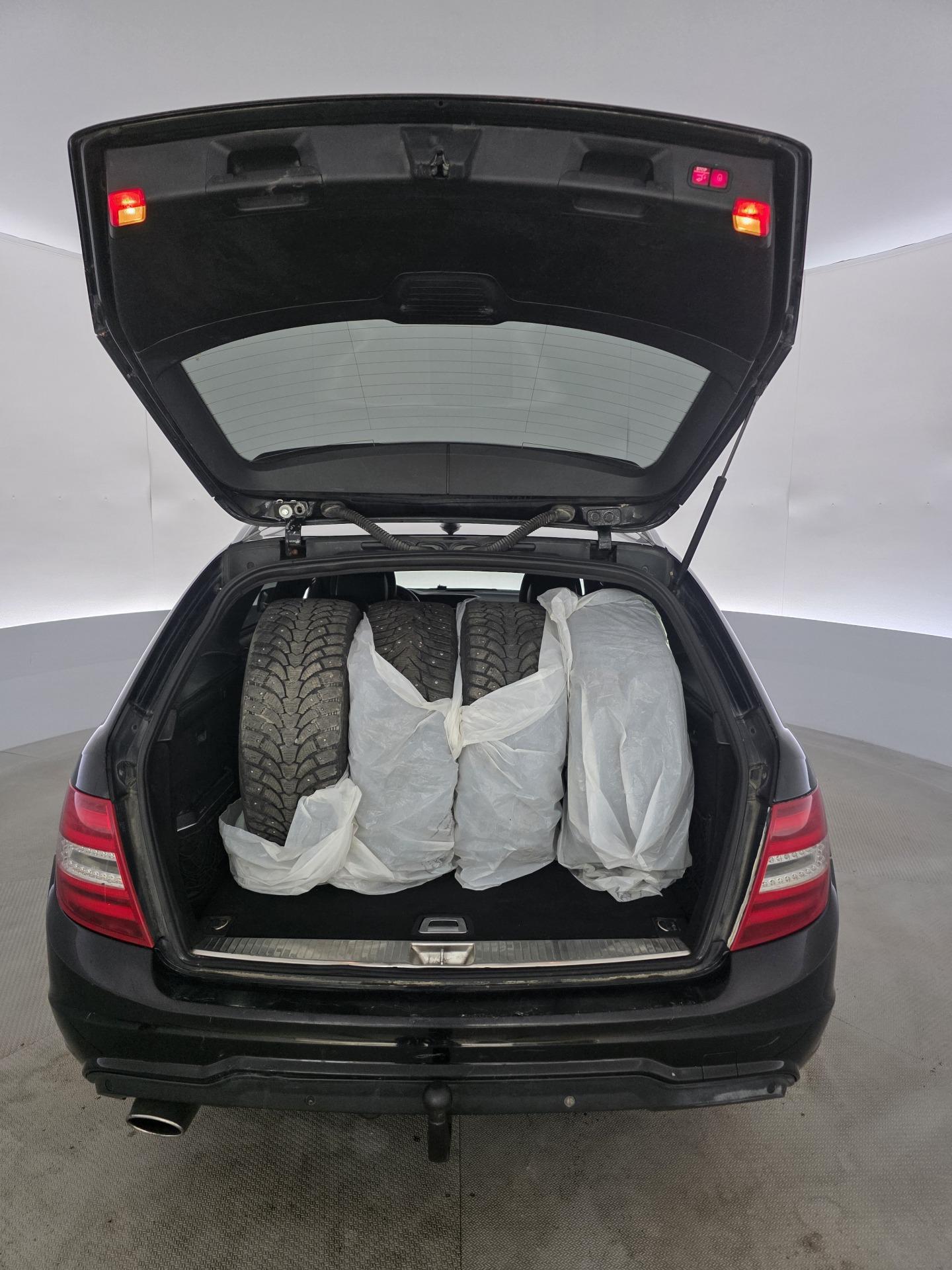 Mercedes-Benz C 2012, photo 7/24
