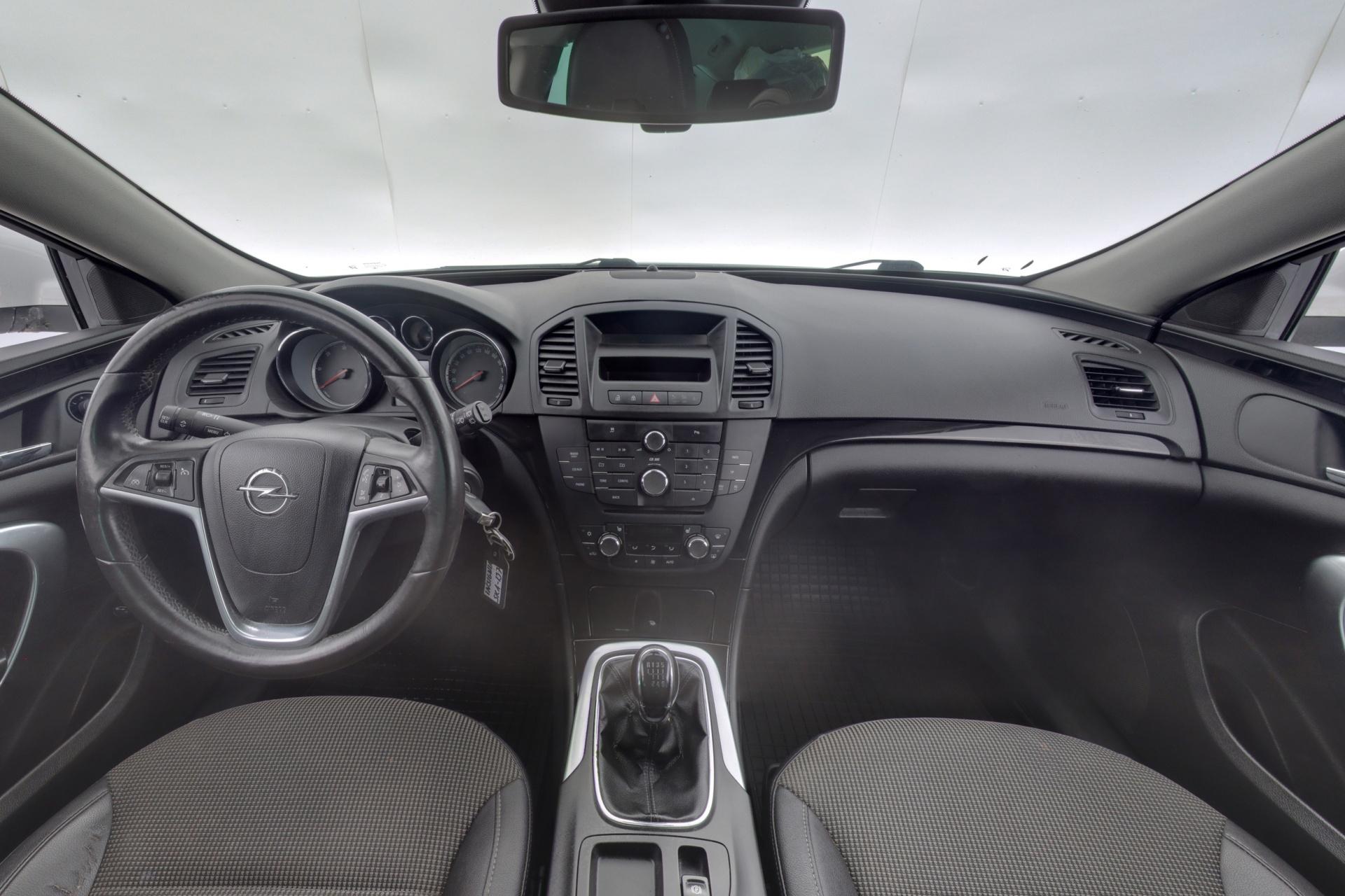 Opel Insignia 2.0 CDTI Cosmo 2010, photo 7/24
