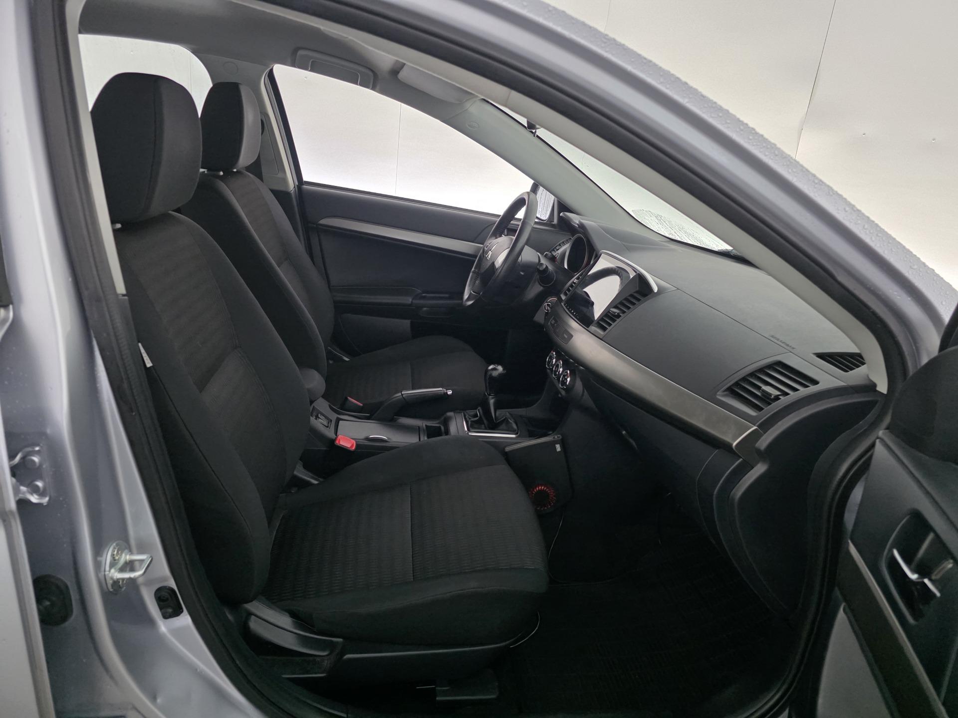 Mitsubishi Lancer 2013, kuva 5/24