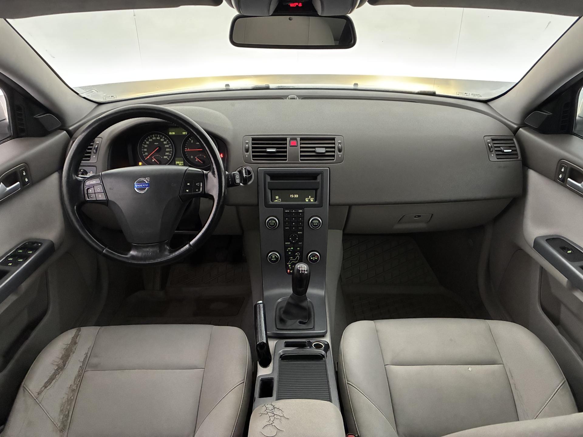 Volvo V50 2.0 D Momentum man. 2008, kuva 7/24