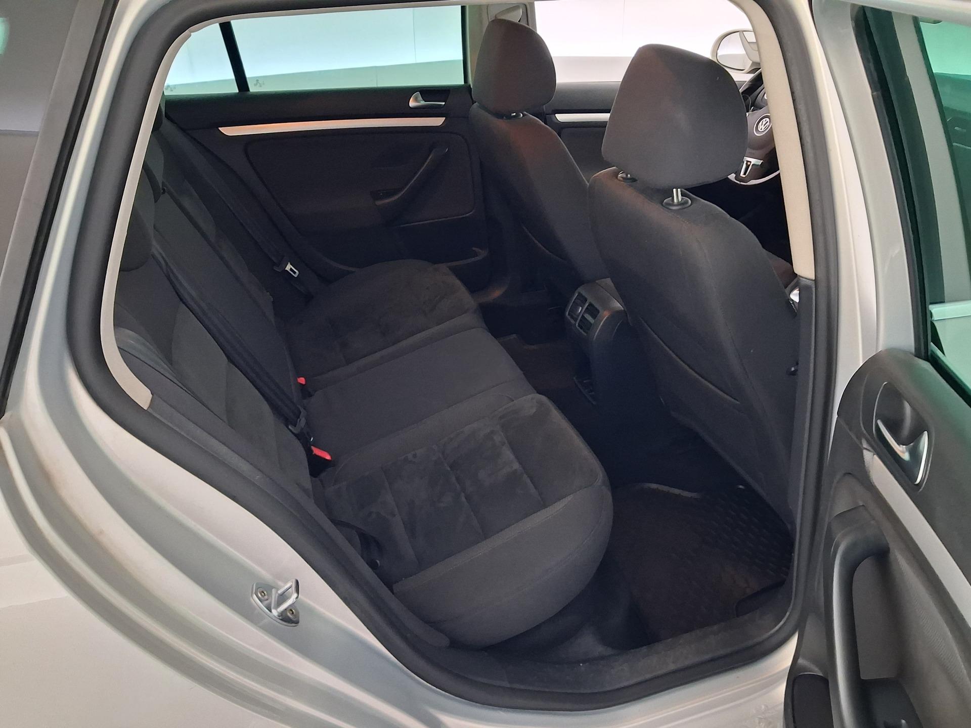 Volkswagen Golf 2011, kuva 5/24