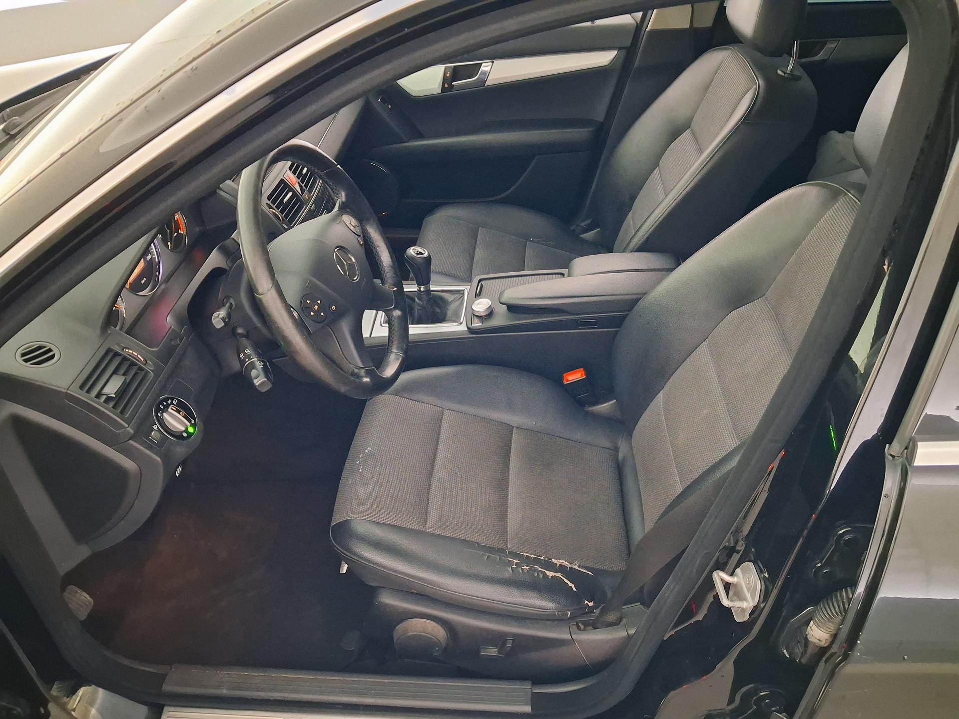 Mercedes-Benz C 2008, kuva 7/24