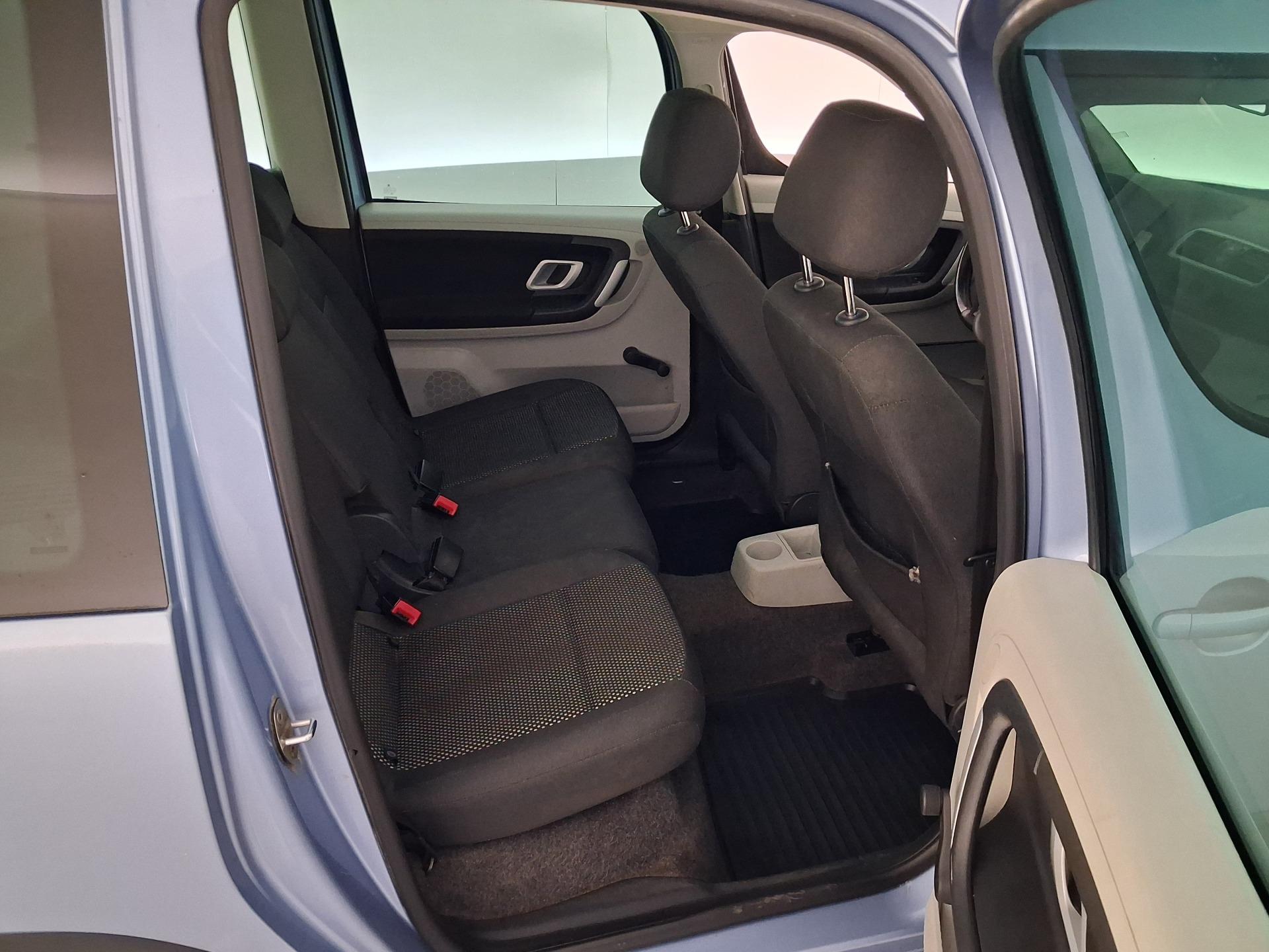 Skoda Roomster Scout 1.6 MPI Man 105hv 2008, kuva 5/24