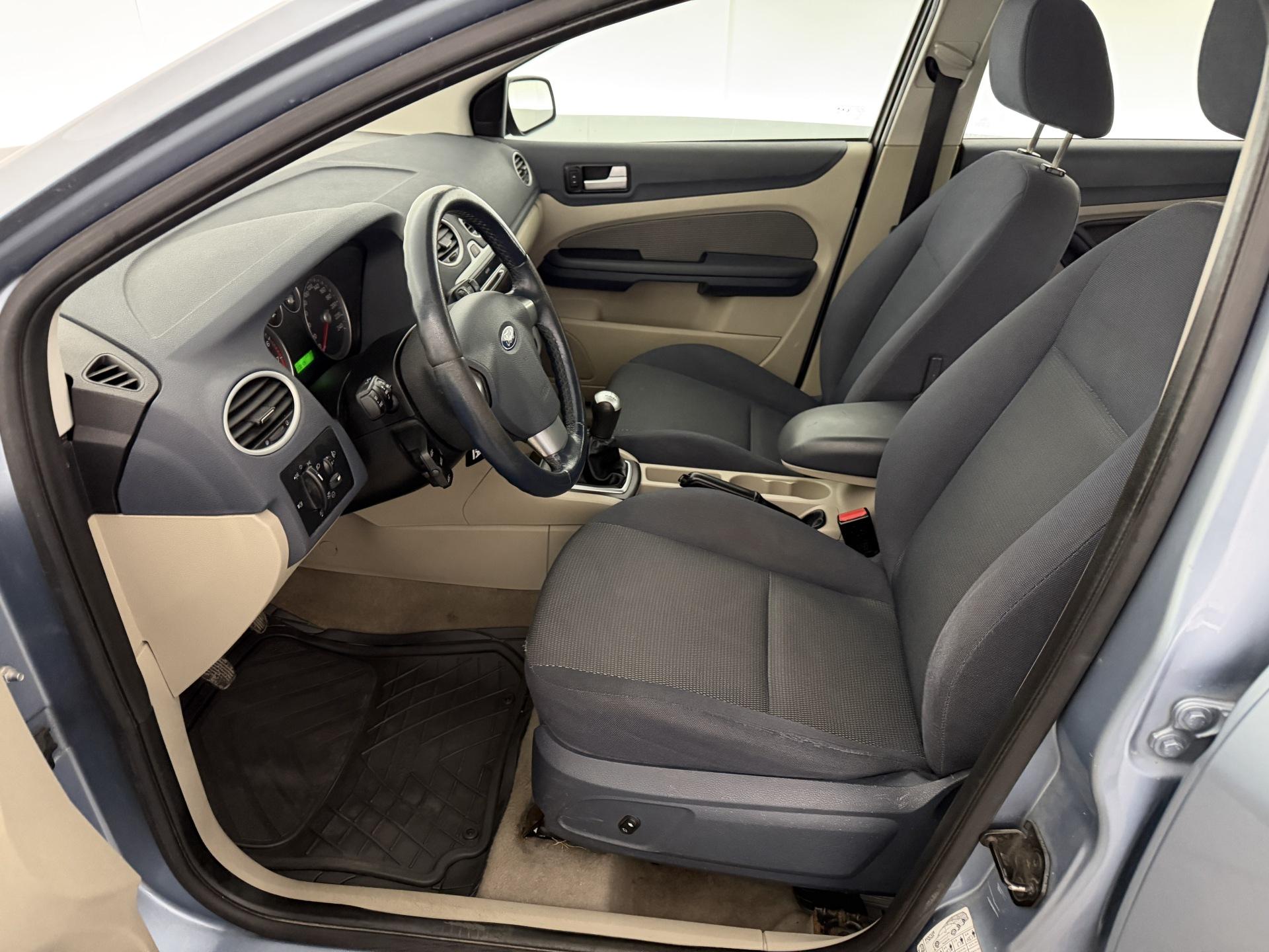 Ford Focus 1.6 Ti-VCT 2005, photo 7/21