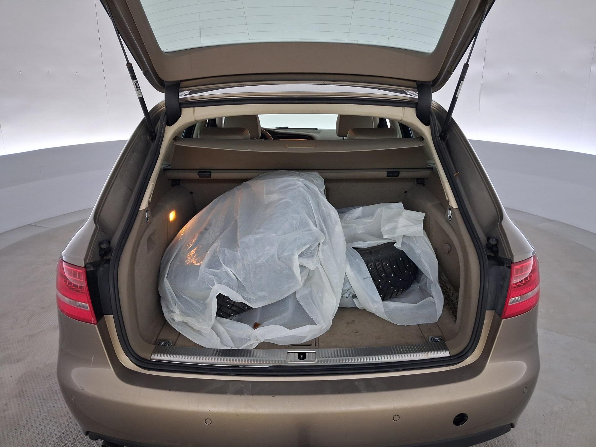 Audi A4 2010, kuva 7/20