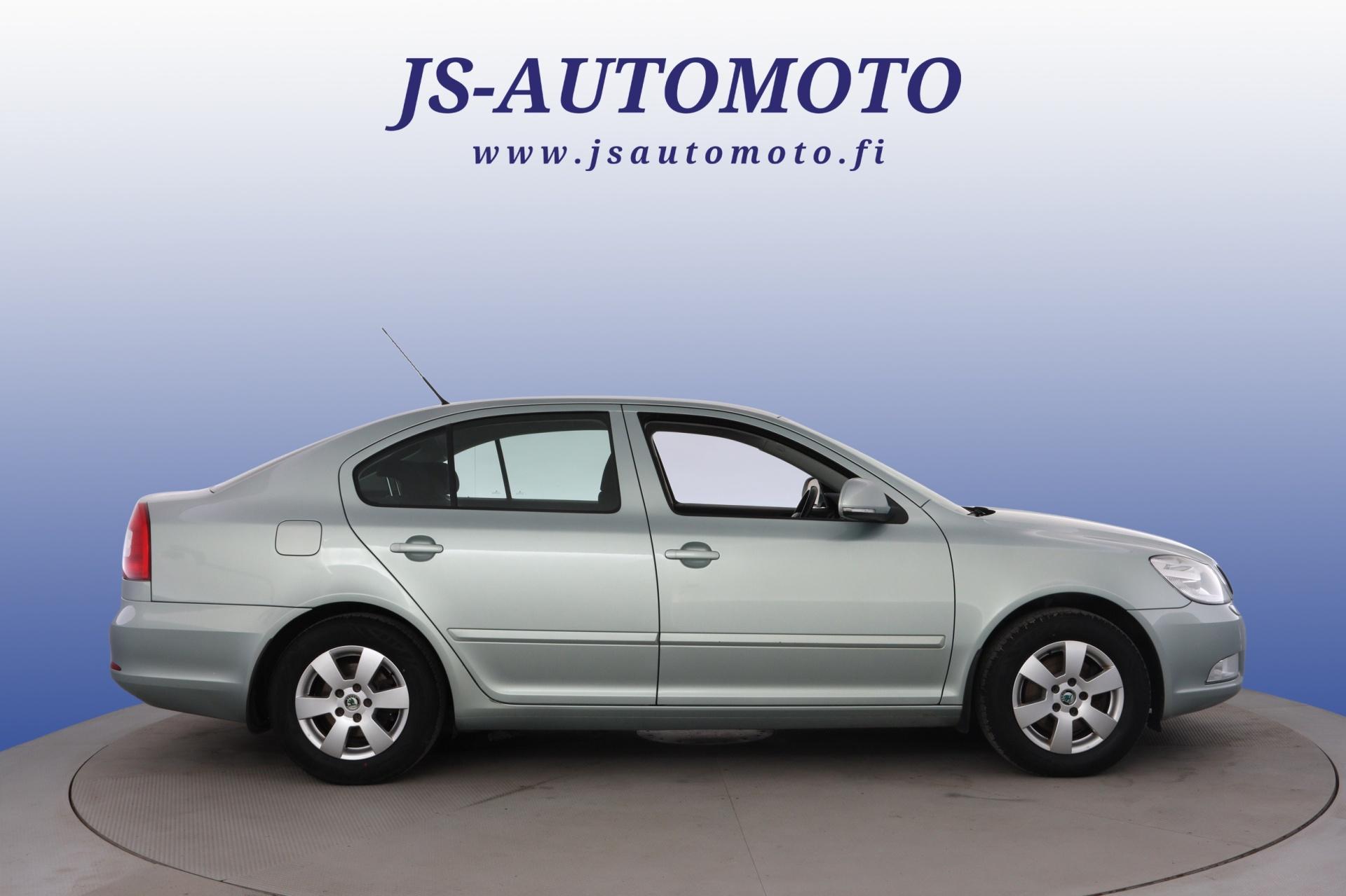 Skoda Octavia 1.8 TSI Ambiente 2010, kuva 2/24