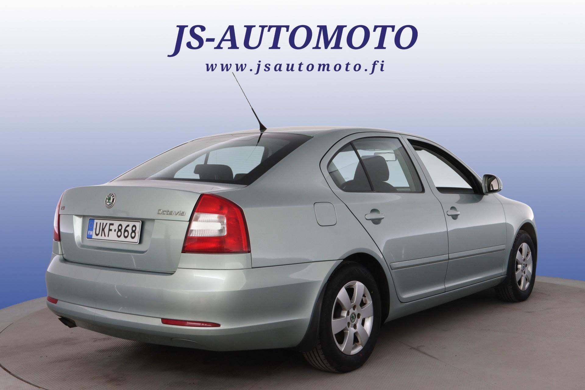 Skoda Octavia 1.8 TSI Ambiente 2010, kuva 3/24