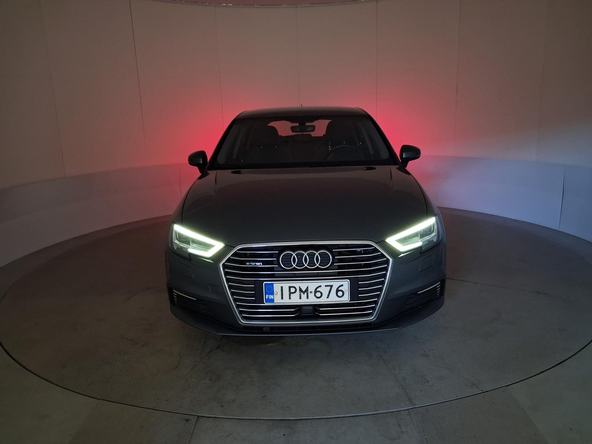 Audi A3 2020, photo 7/24