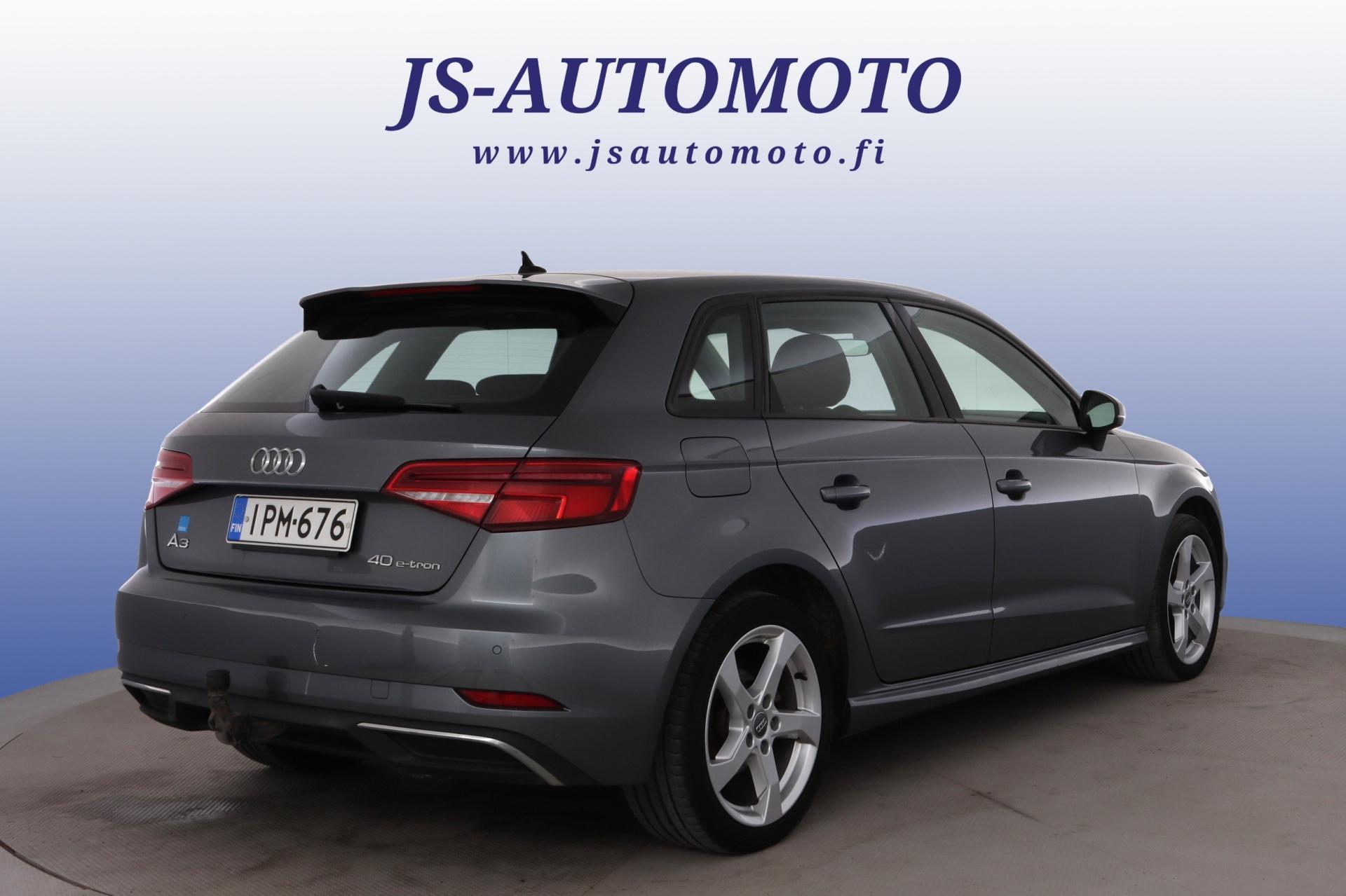 Audi A3 2020, photo 3/24