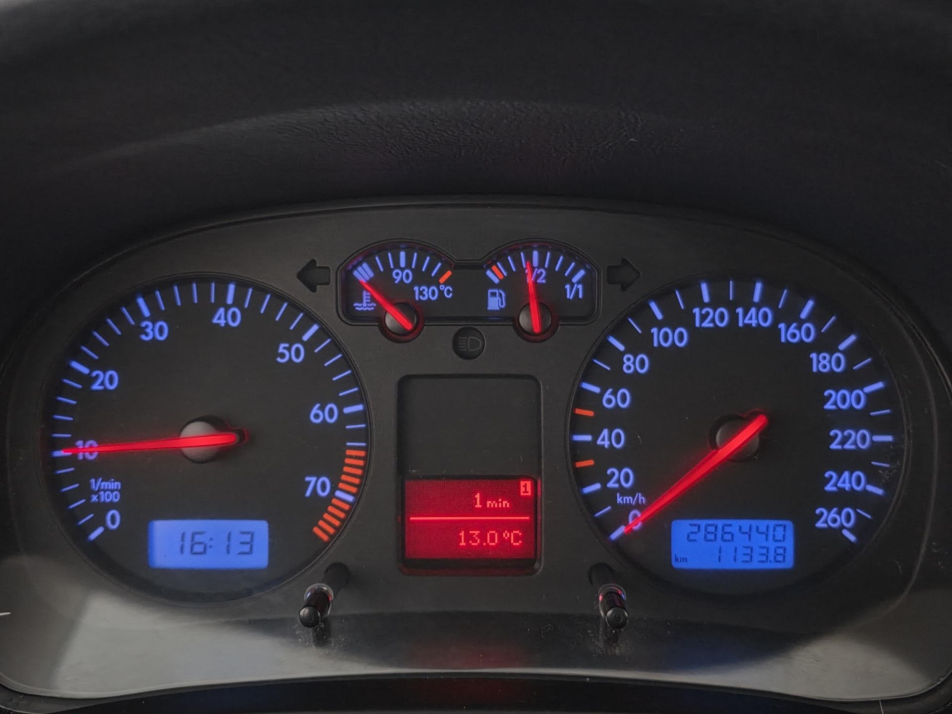 Volkswagen Golf 2003, photo 6/24