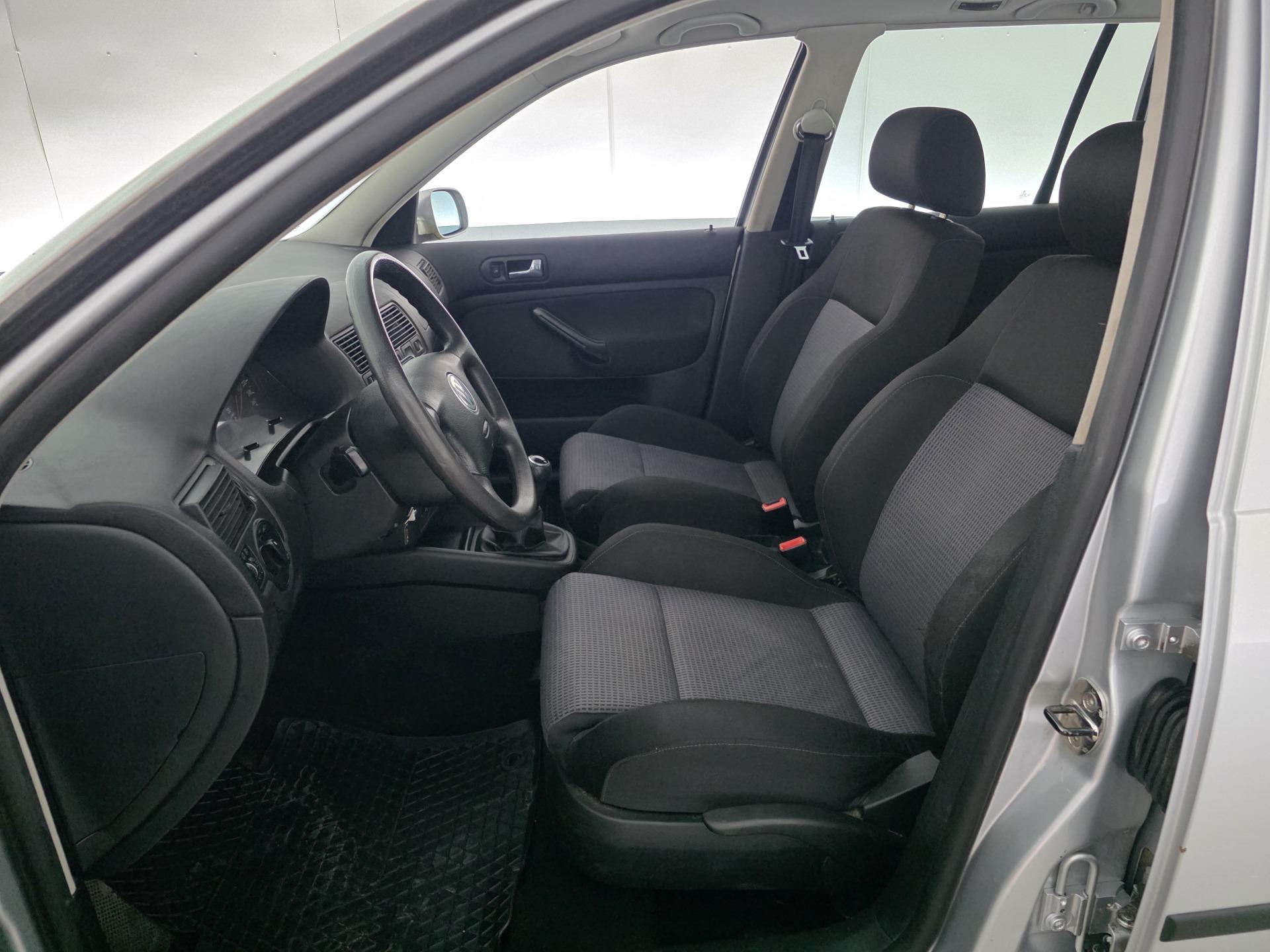 Volkswagen Golf 2003, photo 2/24