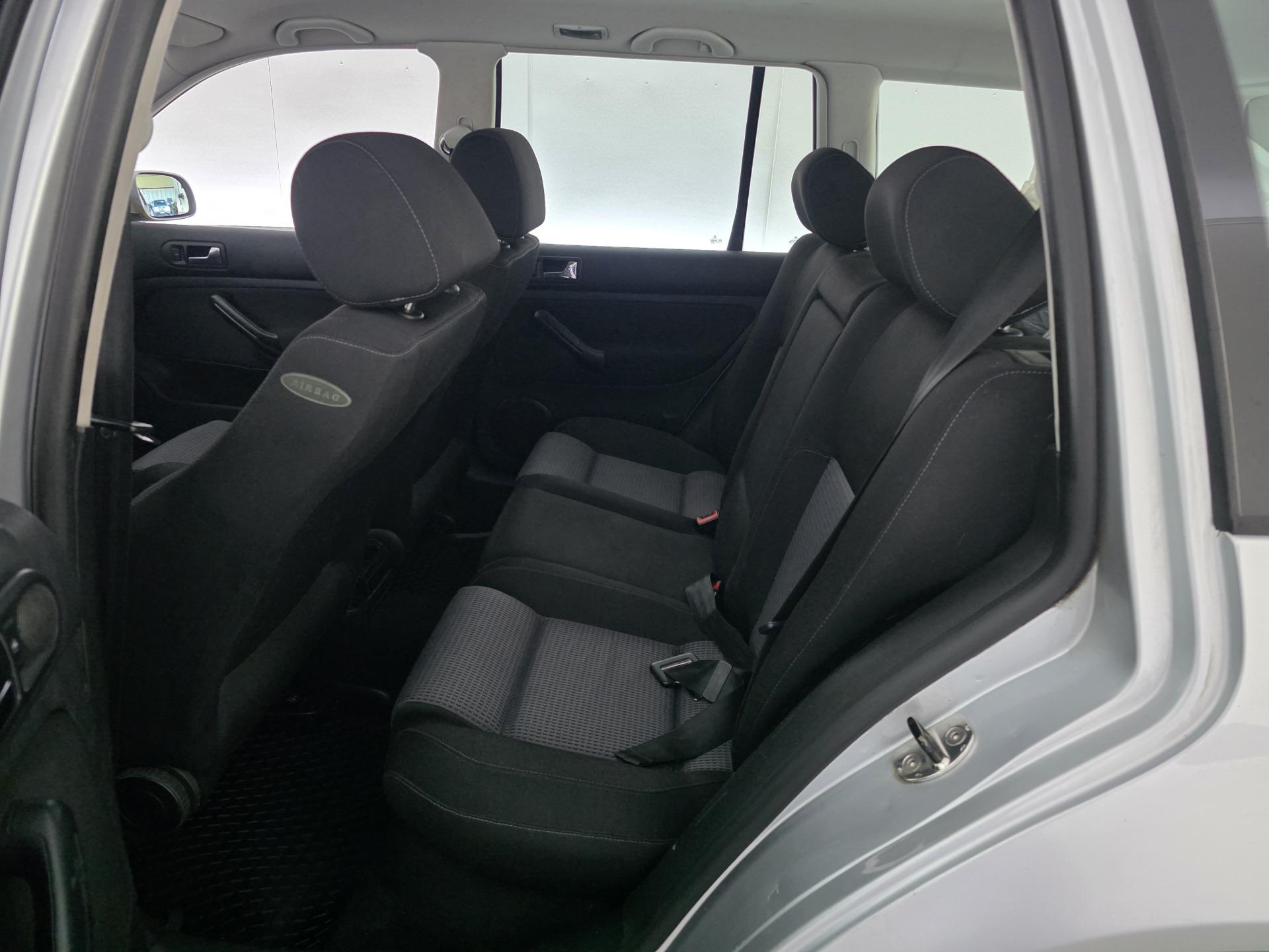 Volkswagen Golf 2003, photo 4/24