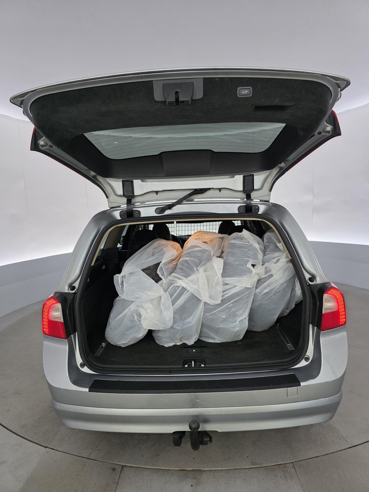 Volvo V70 D5 Momentum manuaali 2008, bild 7/24