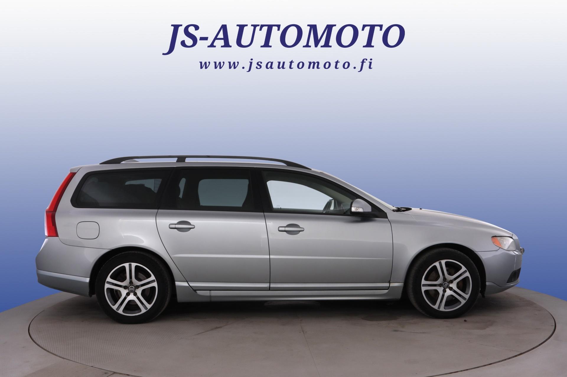 Volvo V70 D5 Momentum manuaali 2008, bild 2/24