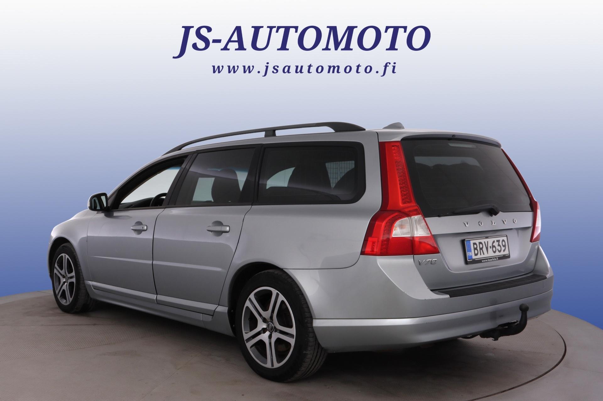 Volvo V70 D5 Momentum manuaali 2008, bild 4/24