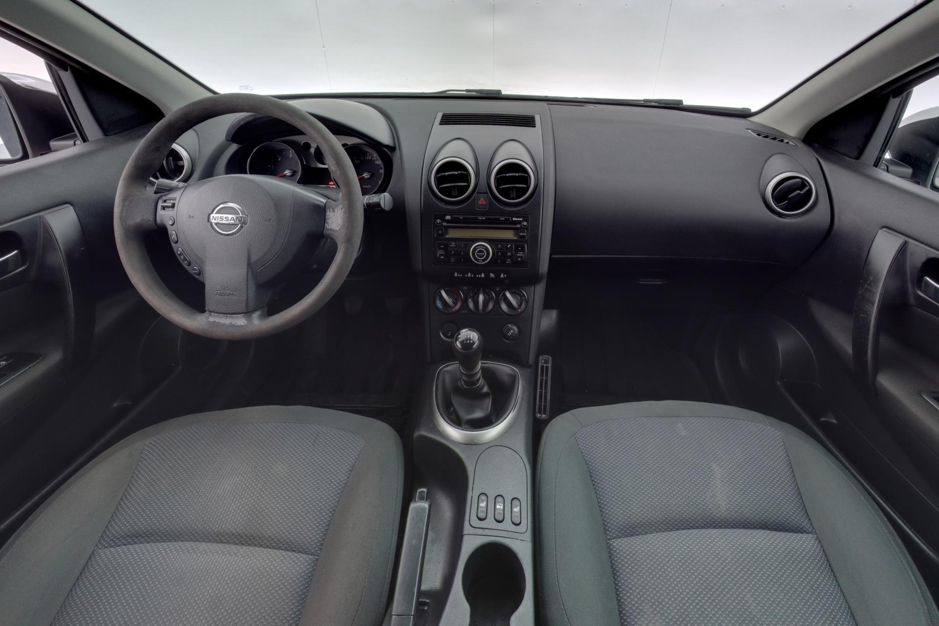 Nissan Qashqai+2 2.0 dCi DPF 2009, bild 7/24