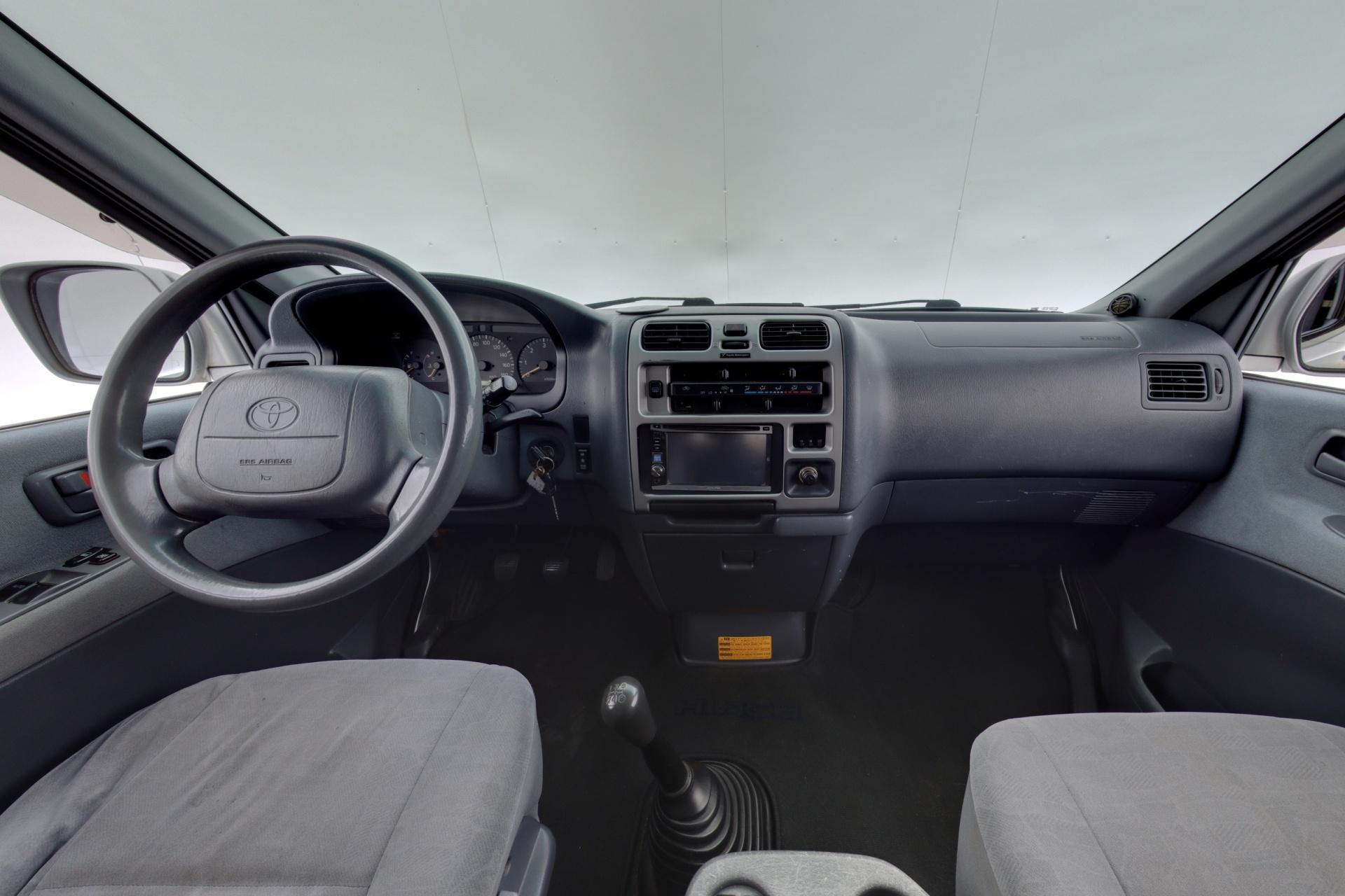 Toyota Hiace 2.5 D-4D 2006, bild 7/17