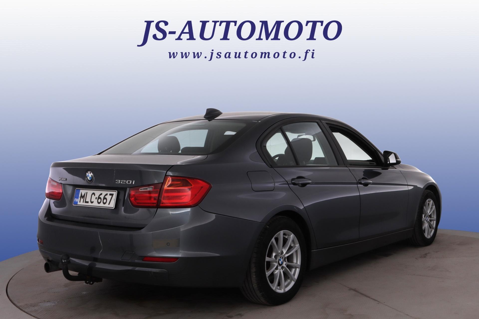 BMW 320 xDrive Sedan Steptronic 184hv 2013, bild 3/20